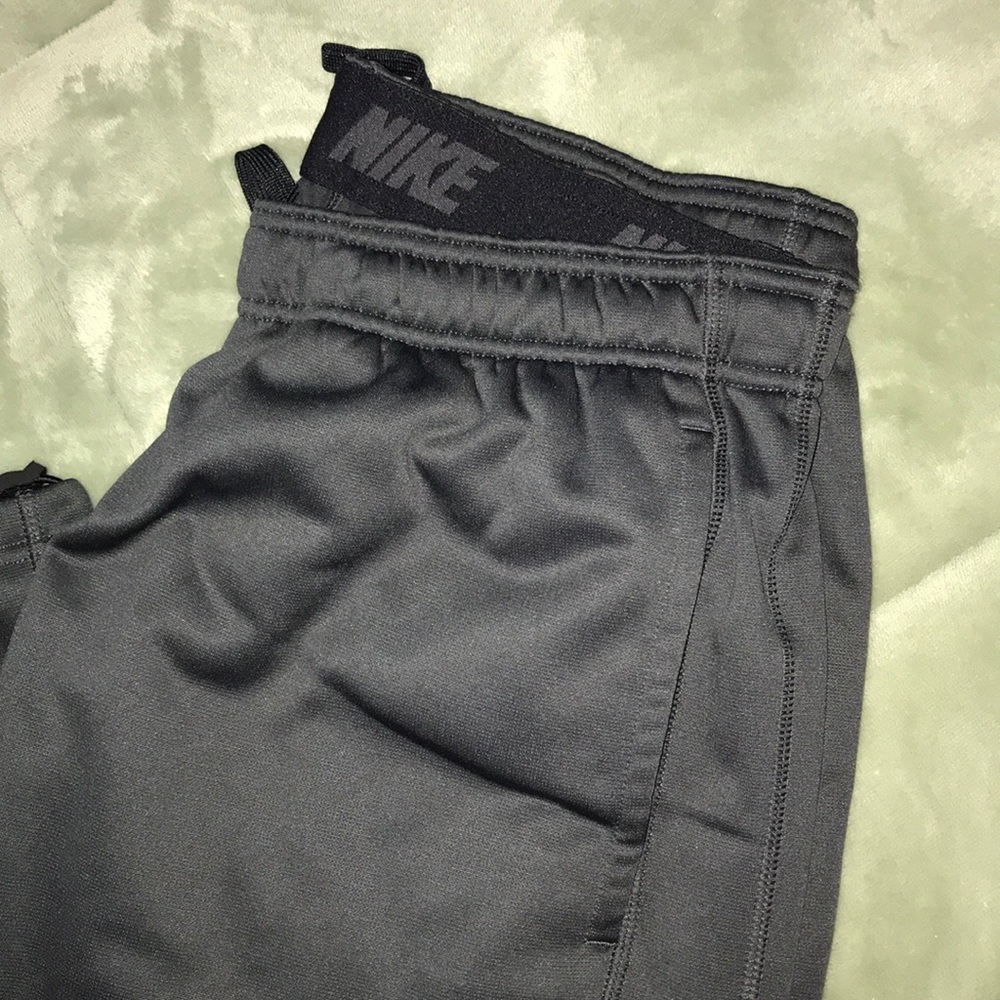 Nike therma fit sweatpants
